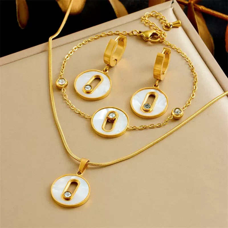 Move Style Mother of Pearl Set - 18K Gold Plated Stainless Steel