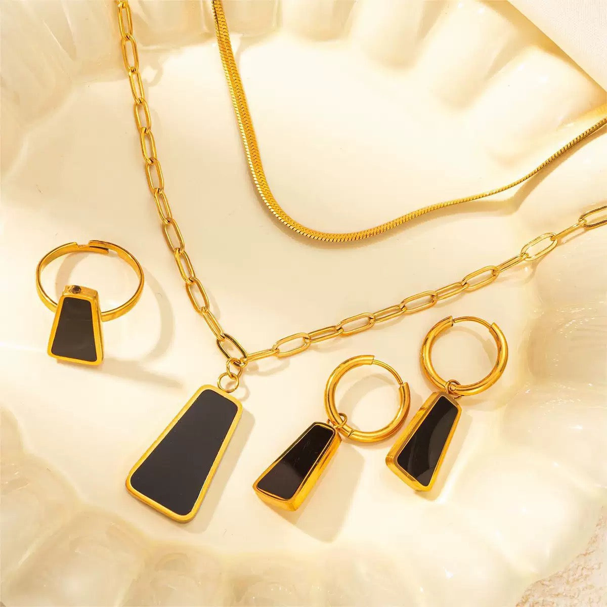 Bold Geometric Onyx Set - 18K Gold Plated Stainless Steel
